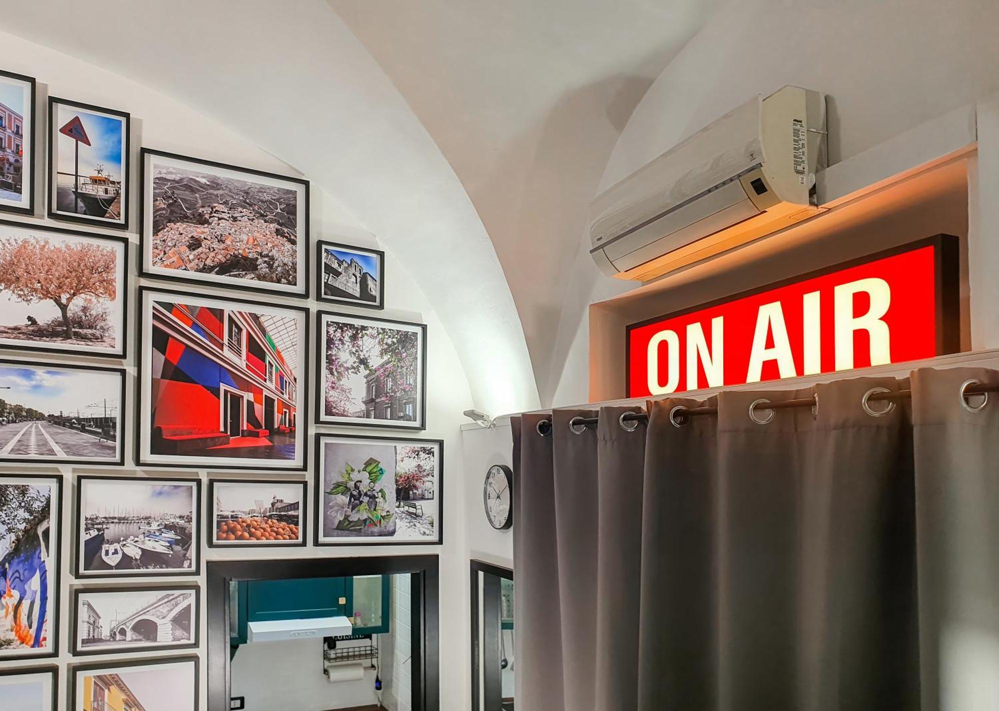 Downsouth Catania Guest House And Gallery Esterno foto